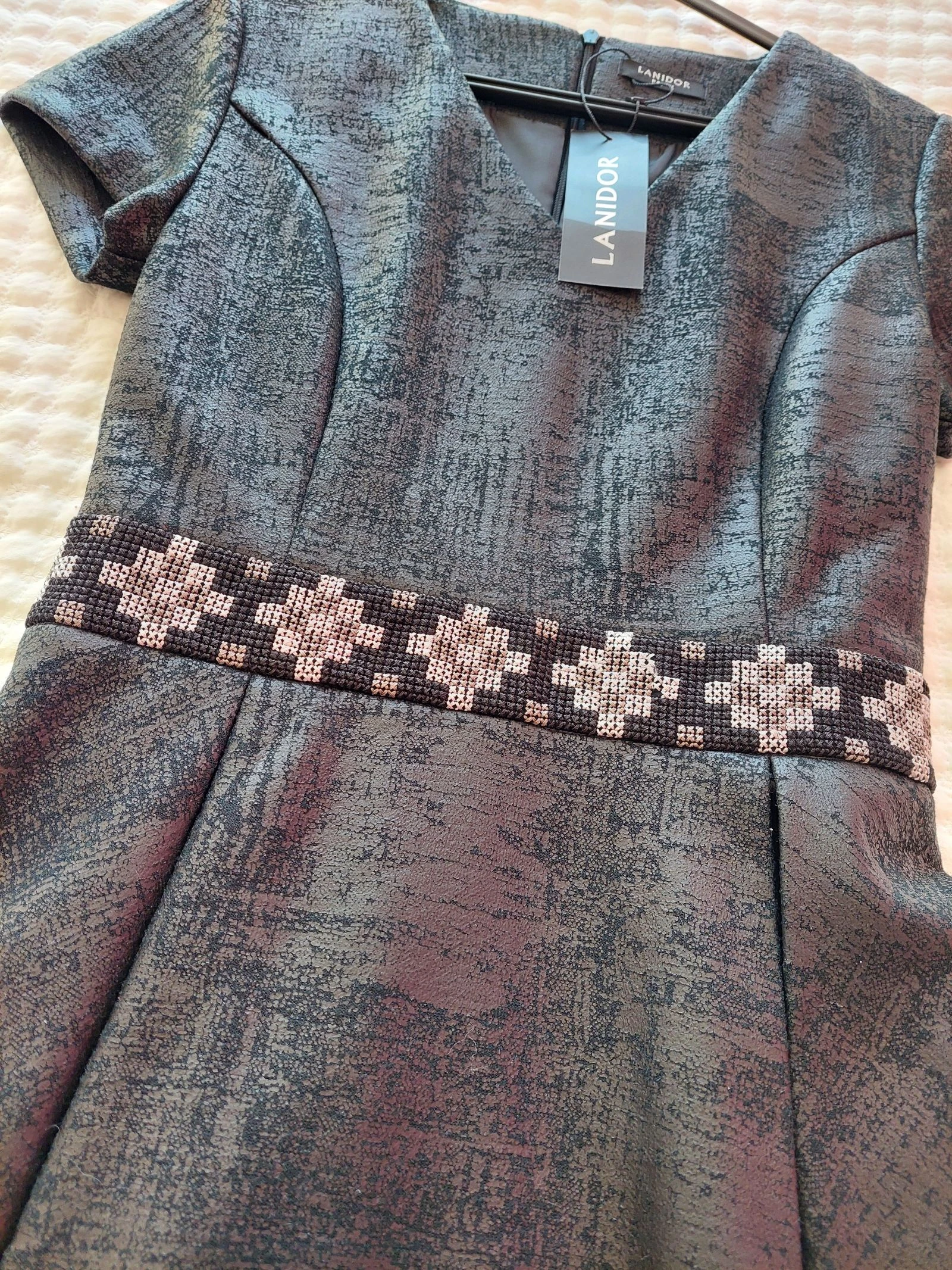 Vestido Midi Lanidor Com Etiqueta – photo 4